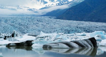 Islandia rinde homenaje a su primer glaciar desaparecido