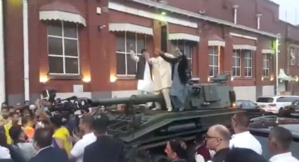 Joven llega a boda en tanque de guerra