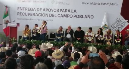 Barbosa entrega apoyos al campo en Tecamachalco