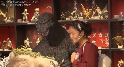 Cumple su sueño de tener una cita con Godzilla