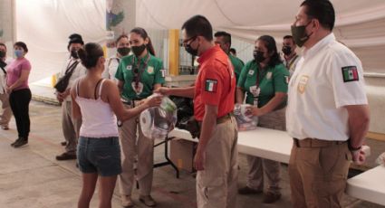 Distribuye INM apoyos a damnificados por inundaciones en Tabasco