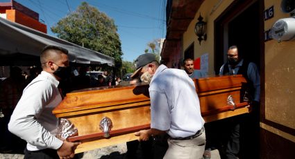 Fallecen 100 mexicanos por beber alcohol adulterado