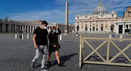 Multarán hasta 500 euros a quien tire cubrebocas en calles de Roma