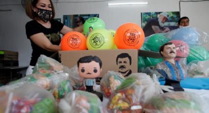 Regalan juguetes y dulces con el rostro de “El Chapo” a niños de Jalisco