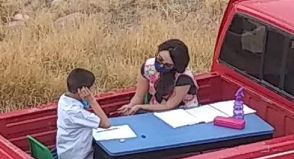 Maestra adapta su camioneta como salón móvil para dar clases durante la cuarentena