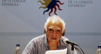 AMLO anuncia programa de actividades para honrar al escritor Monsiváis