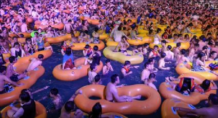 Realizan mega fiesta acuática en Wuhan, cuna del Covid-19