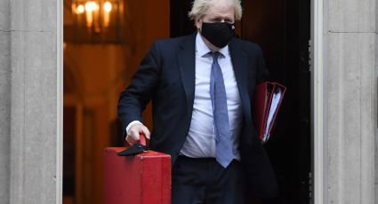 Boris Johnson se disculpa por fiesta en pandemia