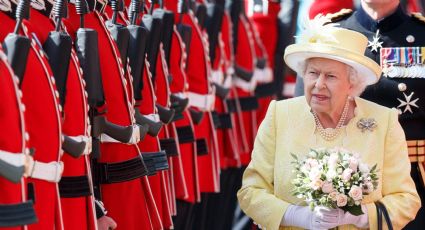 Aterrizan en Escocia familiares de la Reina Isabel II de Inglaterra tras su mal estado de salud