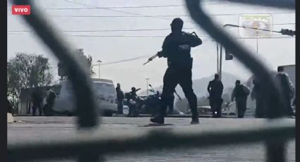 Policías de Tecámac se enfrentan con ambulantes; hay 7 detenidos