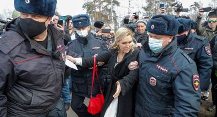Navalni: hernia doble y problemas de columna