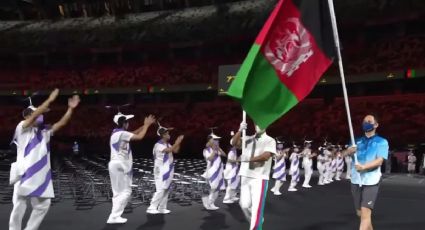 ¡Momento emotivo! Bandera de Afganistán desfila en los Paralímpicos