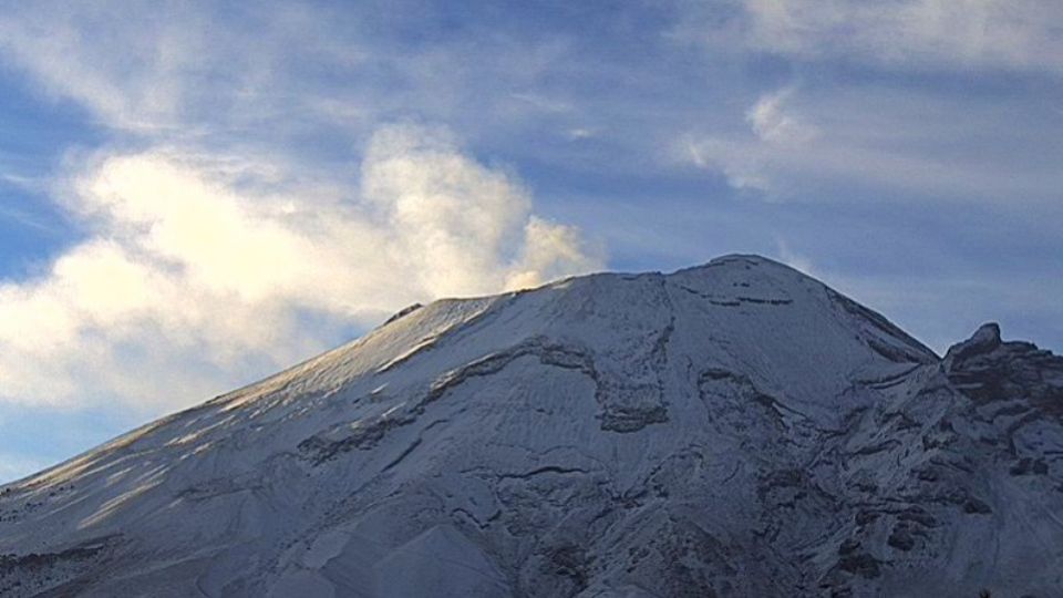 Reportan que explosión del volcán Popocatépetl se escuchó en Puebla y Tlaxcala.