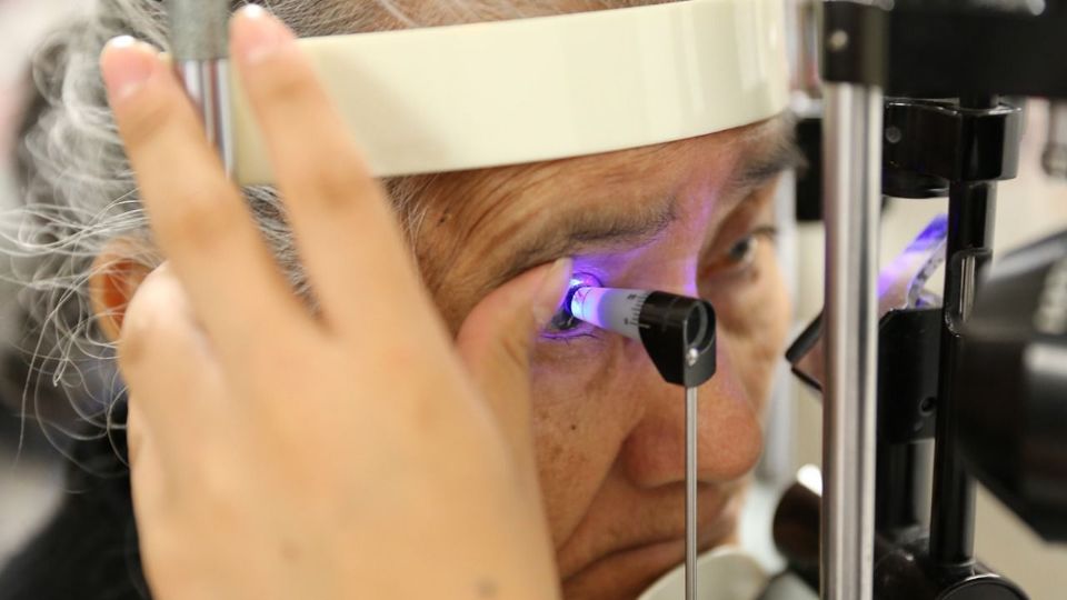 Issste trabaja para reducir los casos de ceguera evitable.