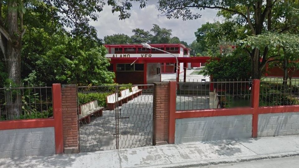Escuela Secundaria Técnica 67 Justo Sierra en Álamo Temapache, Veracruz.
