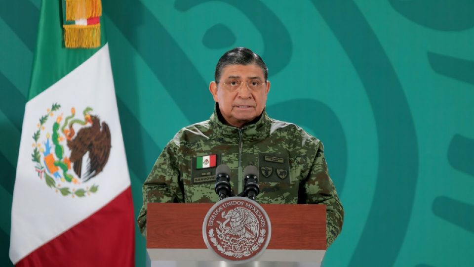 Luis Cresencio Sandoval solo dice no y nadie le refuta