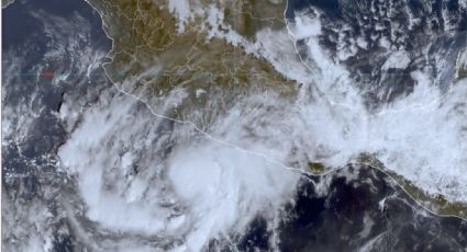 Se forma tormenta tropical 'Roslyn' frente a costas de Guerrero