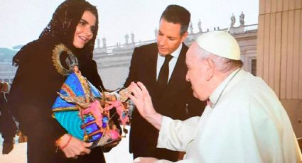 Papa Francisco recibe de manos de Alejandro Murat, obra de arte sacro de artesanos oaxaqueños