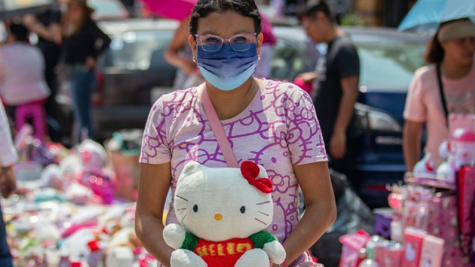 Este es el tianguis de Hello Kitty, el cual  cuenta  actualmente con el permiso de la alcaldía Cuauhtémoc para poder operar.