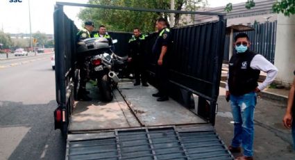 Retiran motocicletas y autos de zonas prohibidas en Venustiano Carranza
