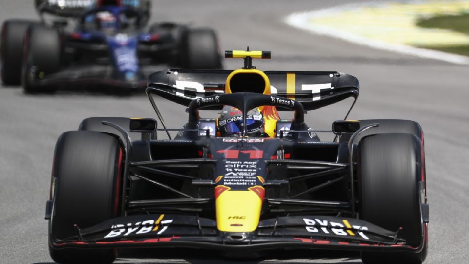 12/11/2022.- El mexicano Sergio Pérez, de Red Bull Racing, corre hoy.