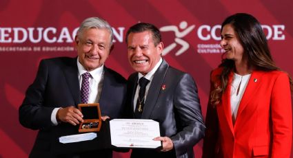 Julio César Chávez, 'Checo' Pérez y otros deportistas reciben el Premio Nacional del Deporte