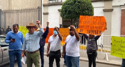 Maestros bloquean diferentes sitios del Centro Histórico