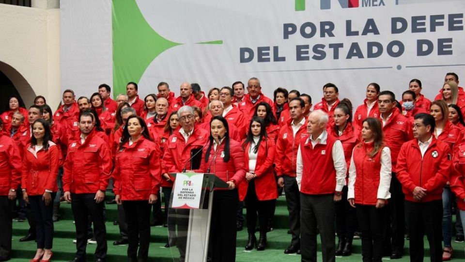 La dirigencia del PRI Estado de México presentó este jueves a su estructura operativa conformada por diputados federales.