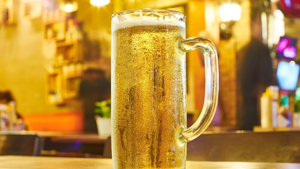 Una cerveza mexicana es la más consumida en EU, destronando a un que llevaba 2 décadas en ese puesto.
