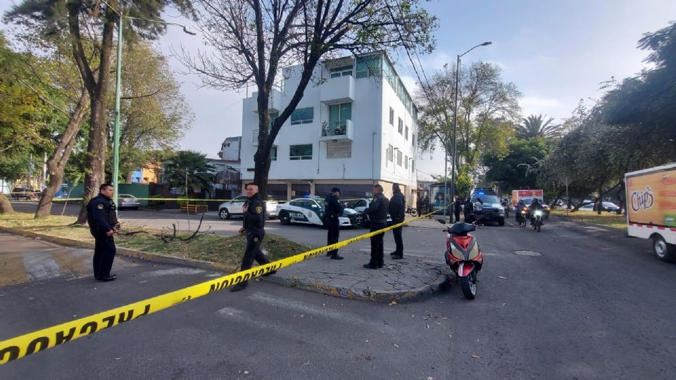 La mujer fue atacada por dos sujetos que la esperaban en una esquina.