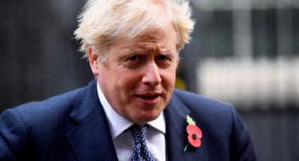 Critican a Boris Johnson por desatender sus funciones en plena ola extrema de calor