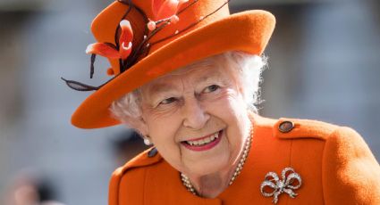 ‘Ingleses conmemoran a la Reina Isabel II a las afueras del Palacio de Buckingham’