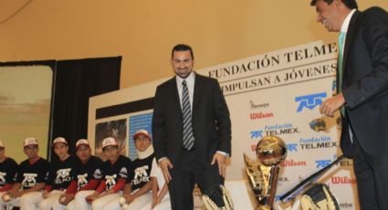 Tras 15 años en las Grandes Ligas, Adrián González se despide del béisbol