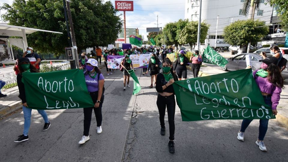 Colectivos de mujeres protestan en México por la legalización del aborto