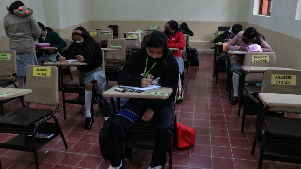 Maestros piden que las Escuelas de Tiempo Completo se mantengan.