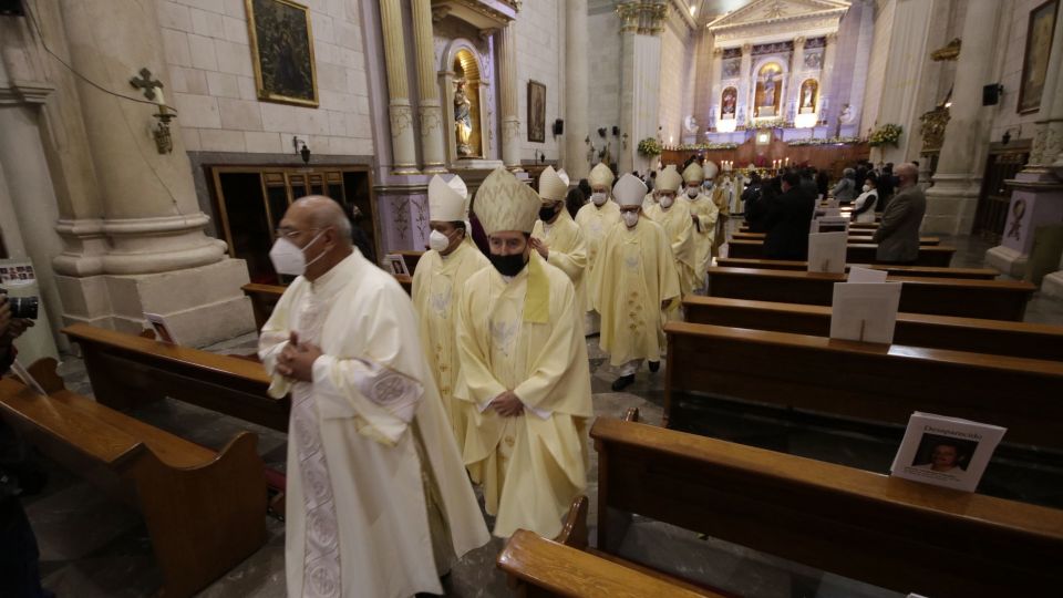 La Iglesia Católica pide rezar por La Paz