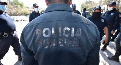 VIDEO: Captan a policías golpeando a jóvenes afuera de un bar en Guanajuato