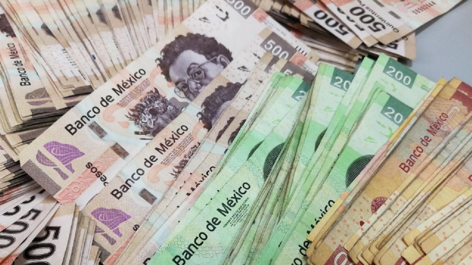 Especialistas económicos consultados por Banxico, modificaron a la baja las expectativas de crecimiento.