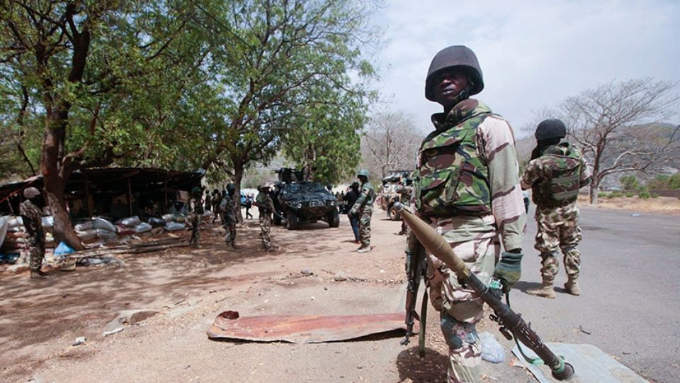 Soldados nigerianos en un puesto de control en Gwoza, Nigeria