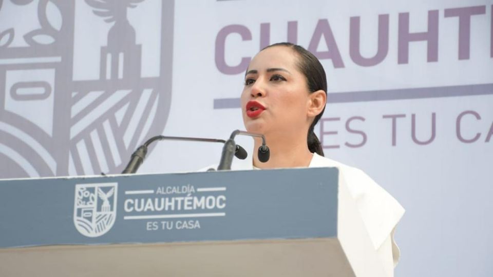 La alcaldesa de Cuauhtémoc, Sandra Cuevas, dice que se defenderá de lo que llama una ofensiva desde el gobierno.