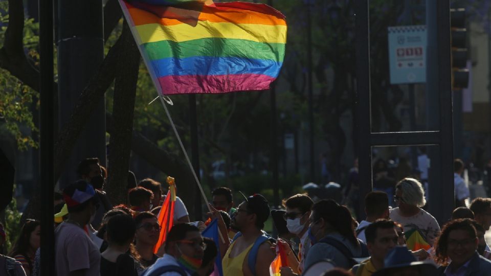 Miembros de la comunidad LGBTTTIQ en el Congreso de la Ciudad de México.