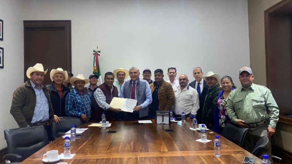 El secretario de Gobernación, Adán Augusto, dialogó este martes con integrantes de la organización Frijoleros Unidos de Zacatecas.