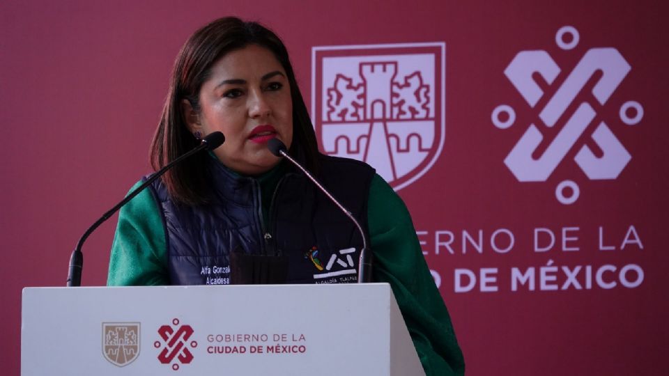 Alfa González alcaldesa de Tlalpan contra el huachicol de agua.