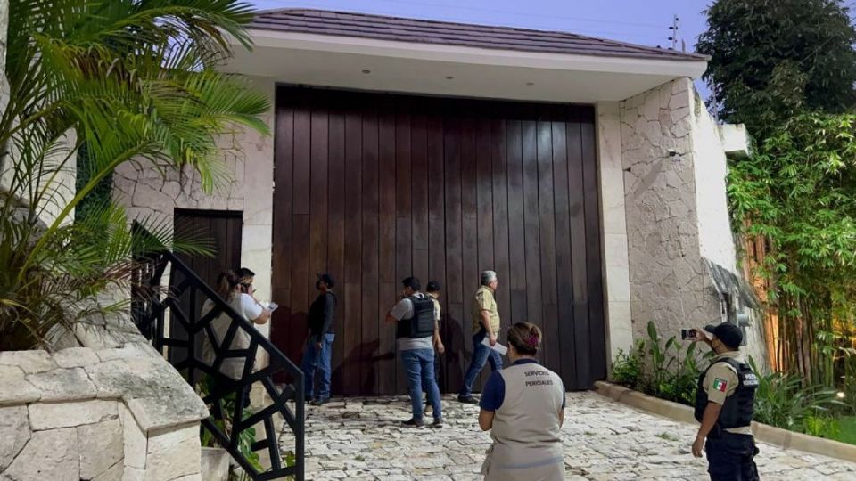 Un domicilio de Alejandro Moreno Cárdenas, líder nacional del PRI, la cual esta ubicada en el fraccionamiento Lomas del Castillo en Campeche, fue cateada por agentes ministeriales.