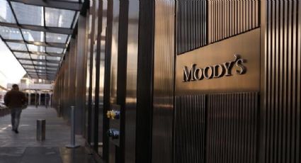 Moody's rebaja calificación soberana de México; mejora perspectiva de ‘negativa’ a ‘estable’