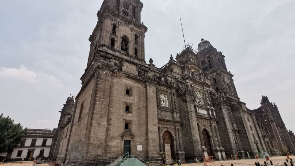 Vista de la Catedral Metropolitana de la CDMX.