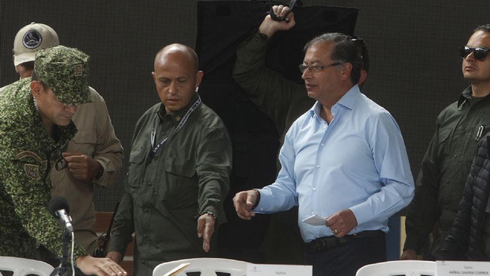 Aún no se confirma si se trata de un atentado directo al presidente colombiano.