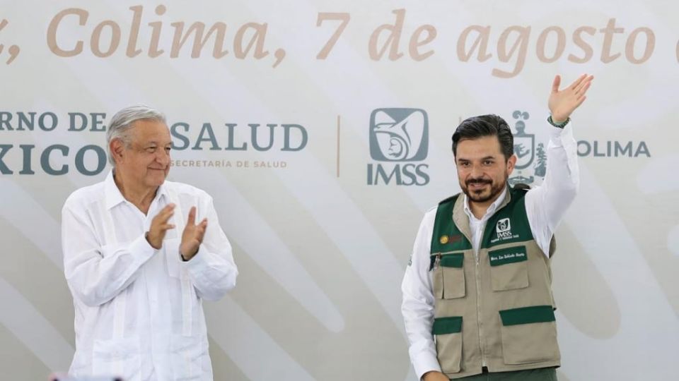 El presidente Andrés Manuel López Obrador y el director del IMSS, Zoé Robledo.