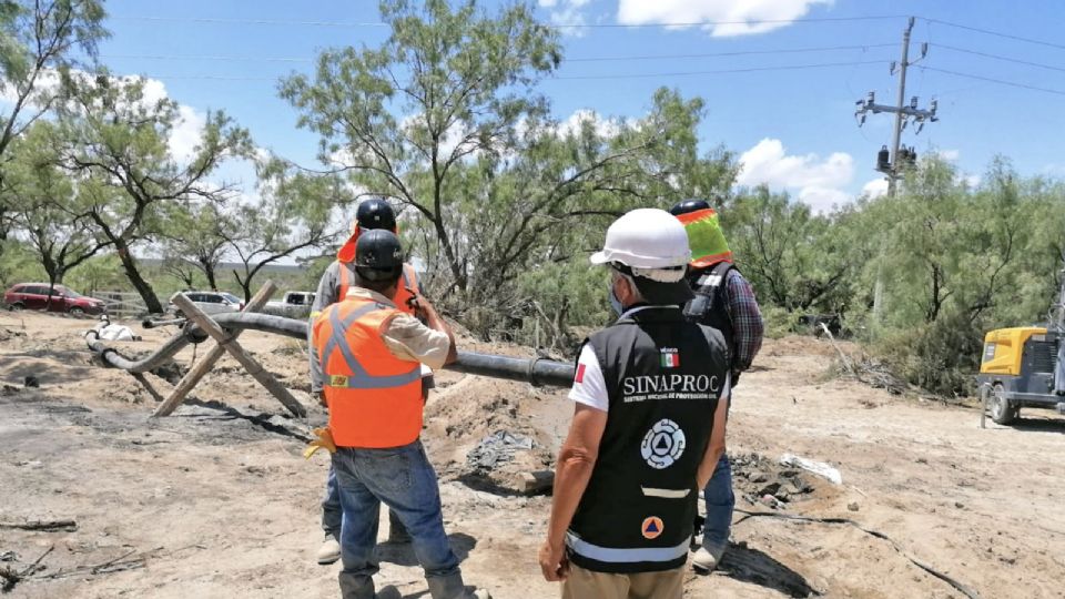 Continúan las labores de rescate de 10 mineros en Coahuila.