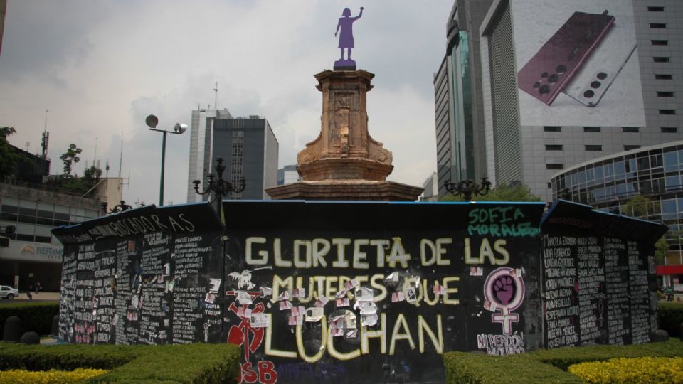 Madres de víctimas de feminicidios y desaparición forzada convocaron a una conferencia de prensa en defensa de la Glorieta de las Mujeres que Luchan (imagen ilustrativa; foto tomada el 7 de julio de 2022).